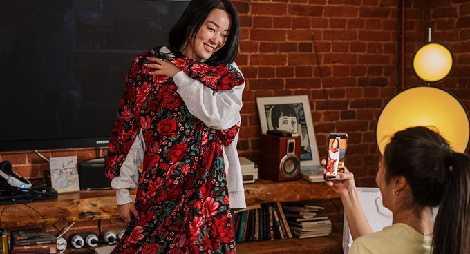 How to Talk About Ethical Fashion to Loved Ones (Tactfully)