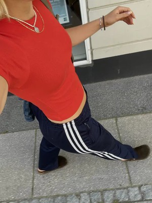 Ethical Y2K Fashion Guide: Bring It Back, Make It Yours