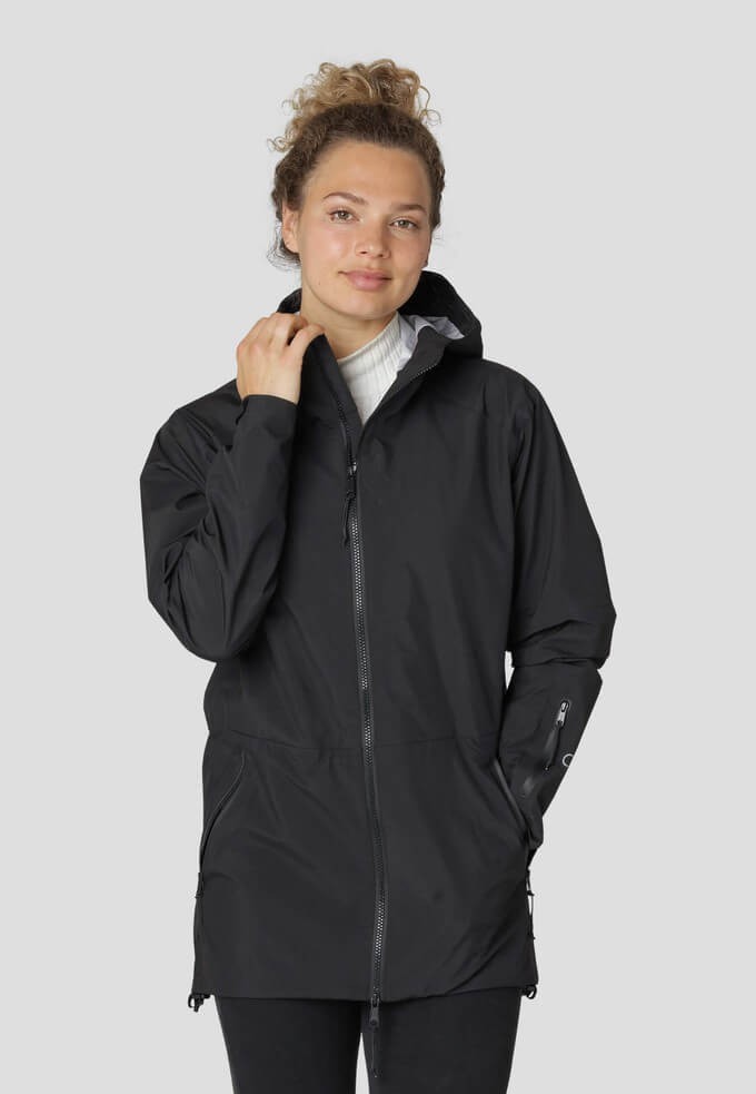 Sustainable outdoor jacket by Superstainable