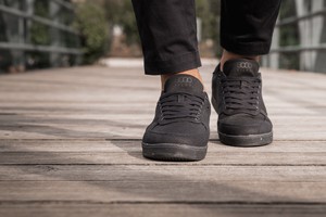 Seeker for Women Full Black from 8000kicks