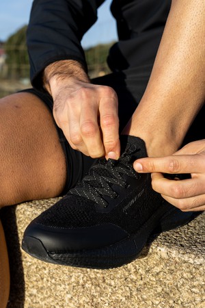 Runners for Women in Full Black from 8000kicks
