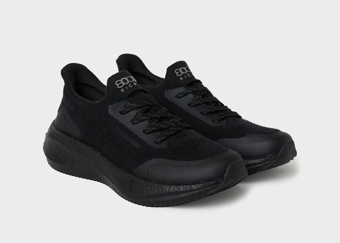 Runners for Women in Full Black from 8000kicks