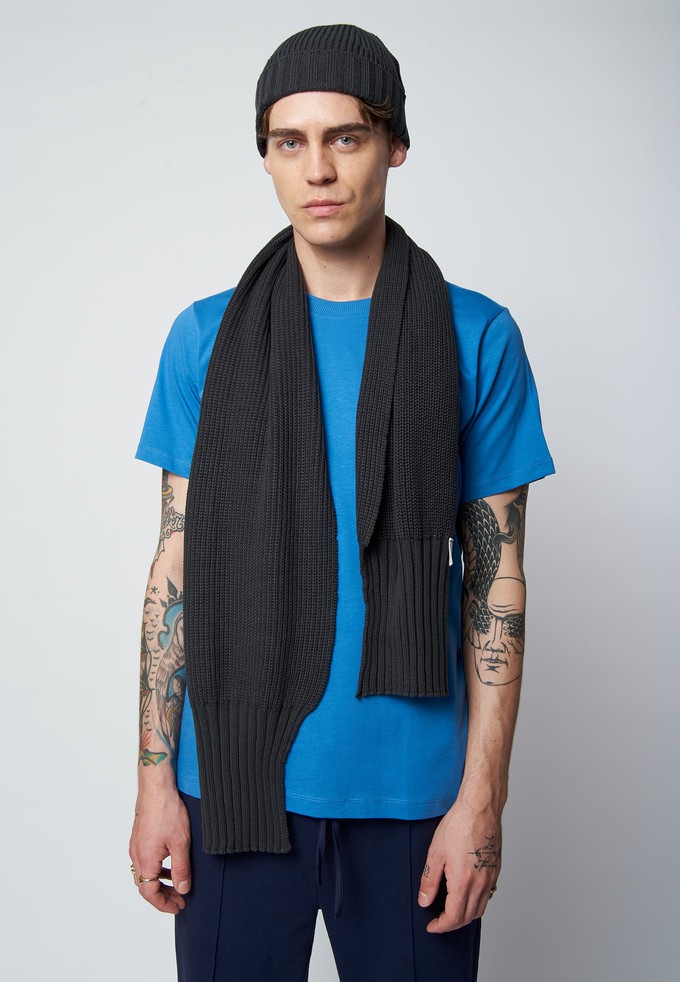 Organic cotton knit scarf SCAR in blue from AFORA.WORLD