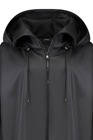 Maxi raincoat with hood from Aimmea