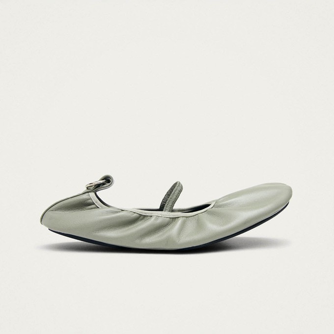 Naira Barefoot Green Leather Ballet Flats from Alohas