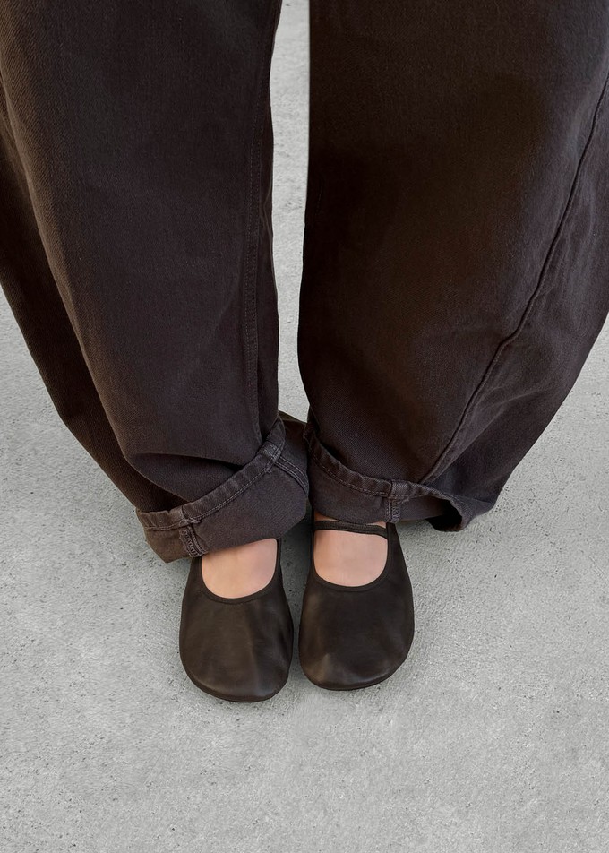 Naira Barefoot Vintage Effect Brown Leather Ballet Flats from Alohas