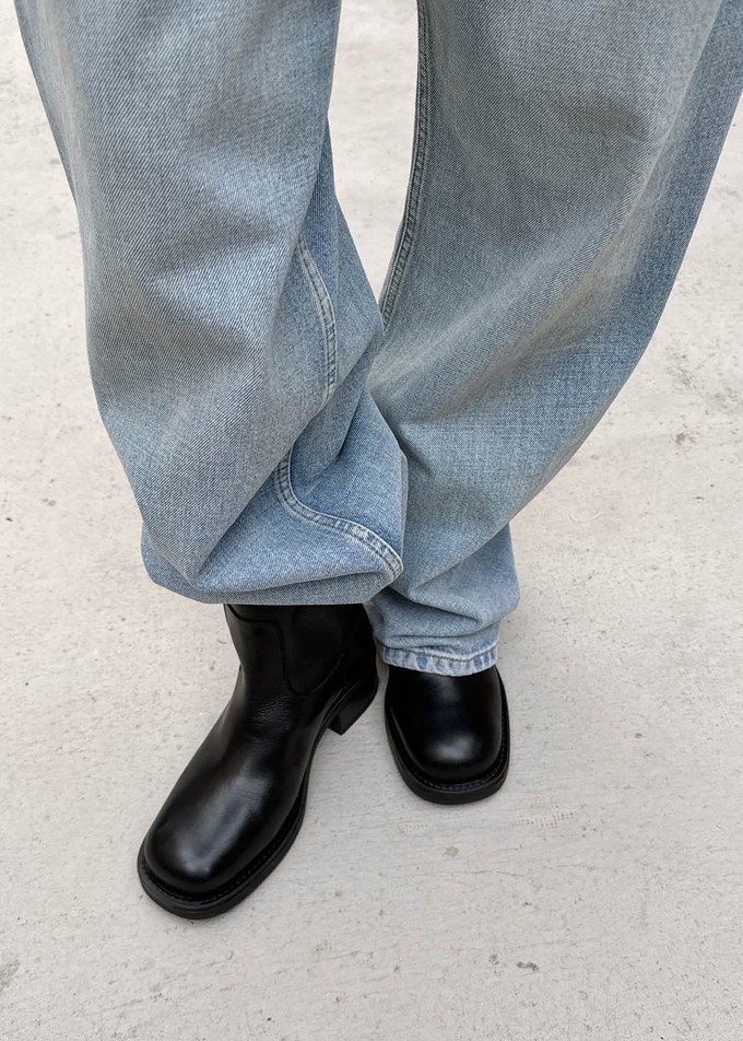 Rajan Black Leather Boots from Alohas