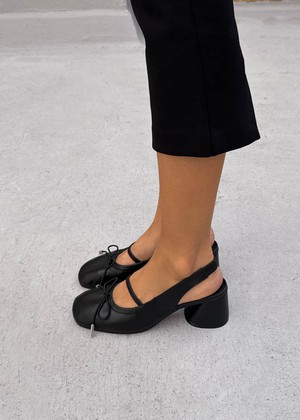 Marly Black Leather Pumps from Alohas