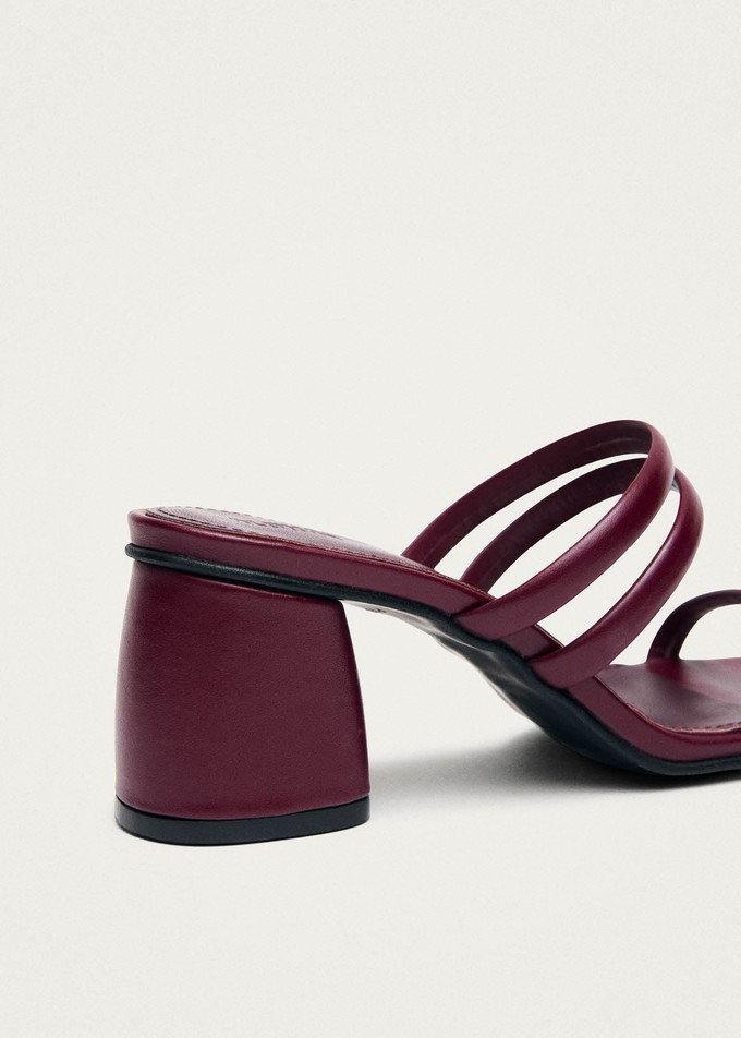 Indiana Bare Burgundy Leather Sandals from Alohas