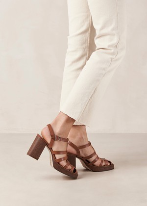 Rollers Caramel Sandals from Alohas