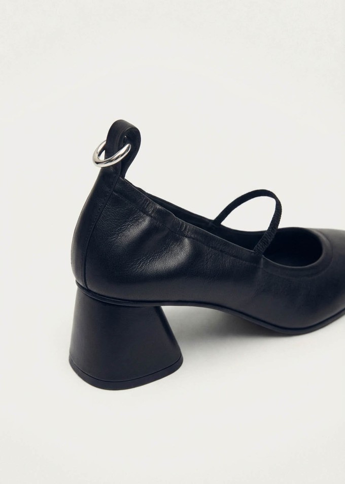 Rhiane Black Leather Pumps from Alohas