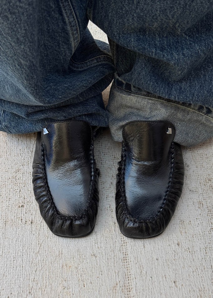 Gabe Rift Black Leather Loafers from Alohas