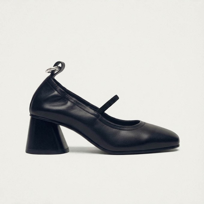 Rhiane Black Leather Pumps from Alohas