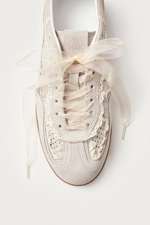 Project Cece | Tb.490 Crochet Cream Leather Sneakers