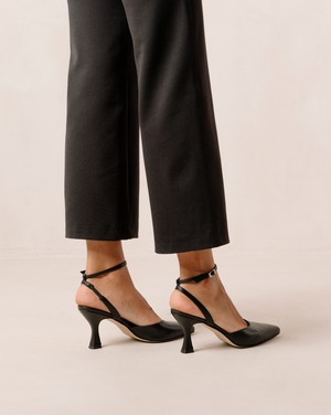 Cinderella Black Leather Pumps from Alohas