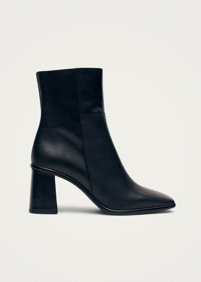 West Vintage Total Black Leather Ankle Boots from Alohas