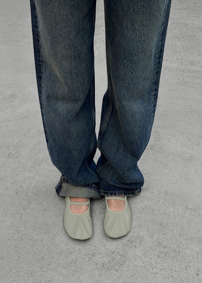 Naira Barefoot Green Leather Ballet Flats from Alohas