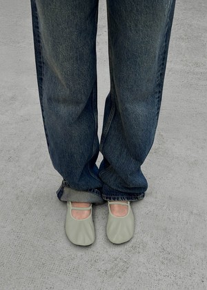Naira Barefoot Green Leather Ballet Flats from Alohas