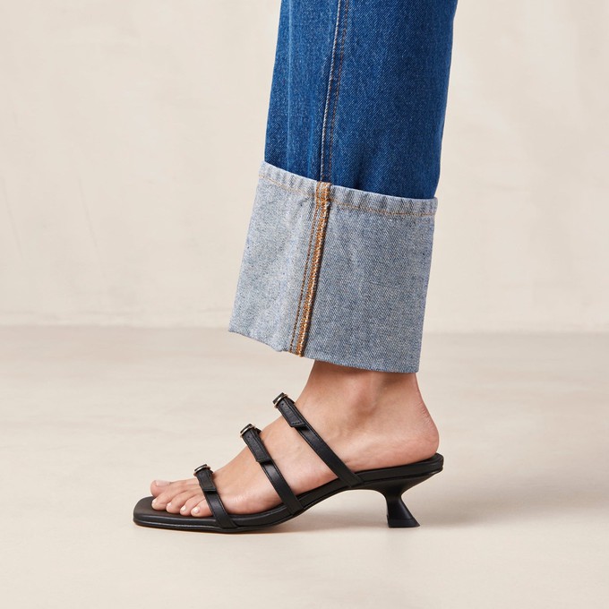 Artefact Black Leather Sandals from Alohas