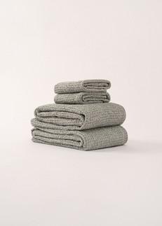 Waffle Towel Set via AmourLinen