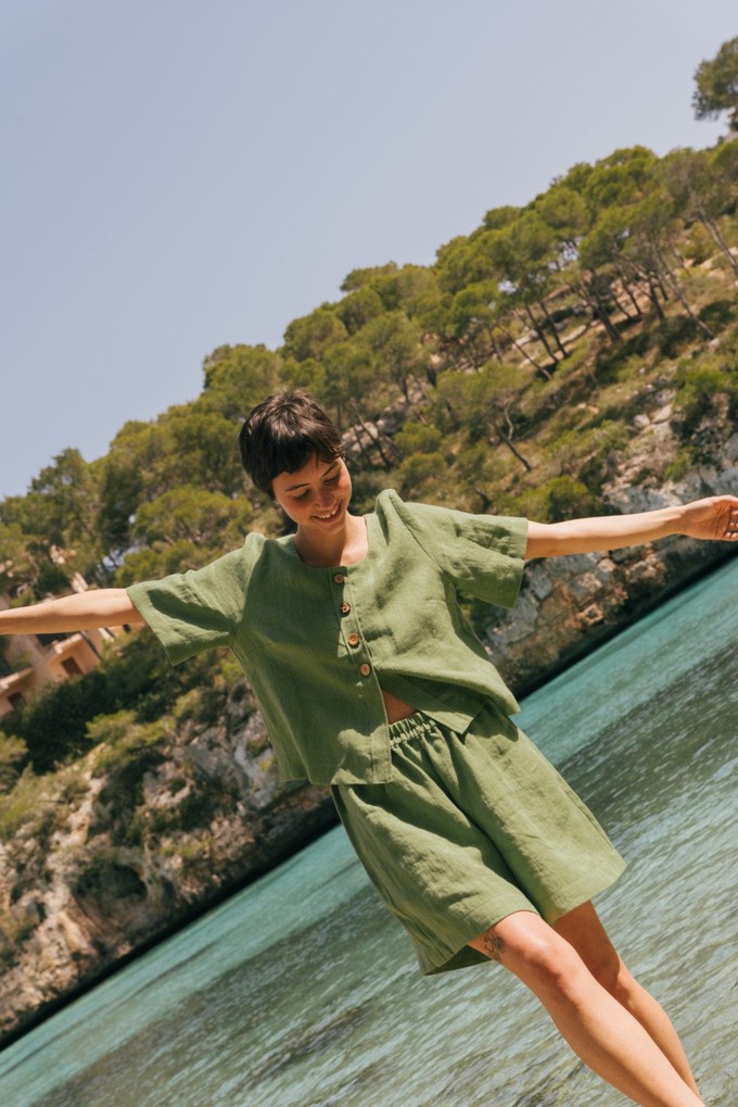 BETTY shorts in Sage Green | sale from AmourLinen