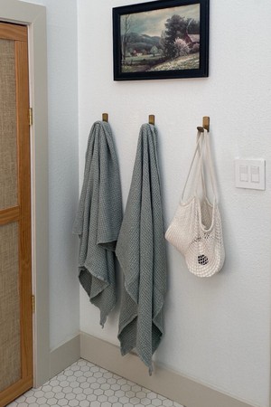 Linen waffle bath towel from AmourLinen