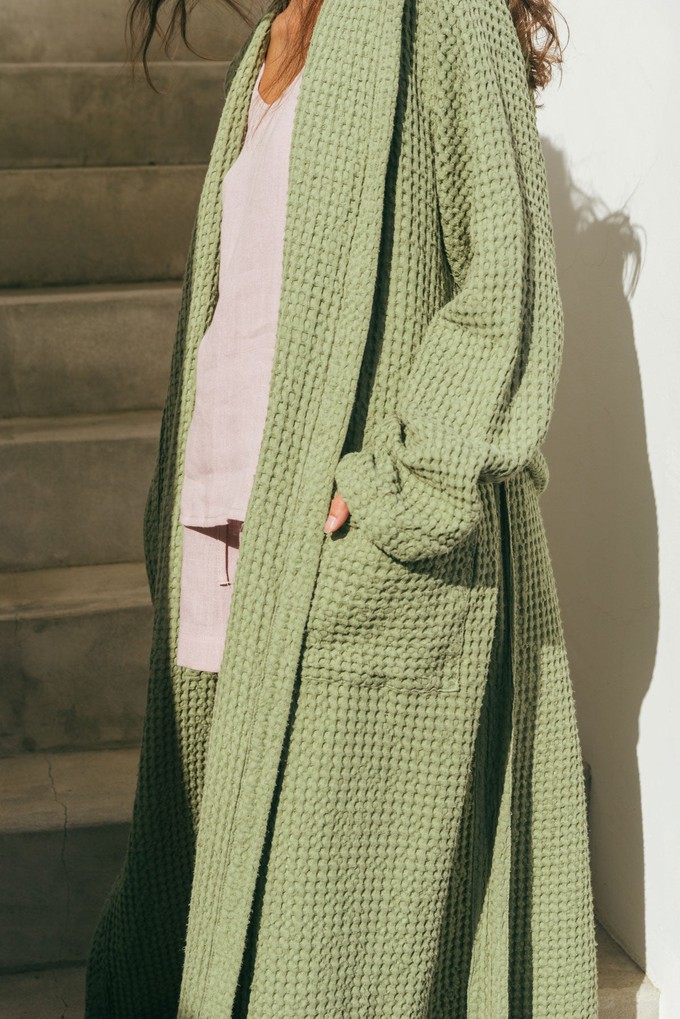 Waffle bathrobe SNUGGLE in Moss Green from AmourLinen