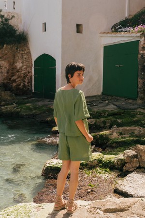 BETTY shorts in Sage Green | sale from AmourLinen