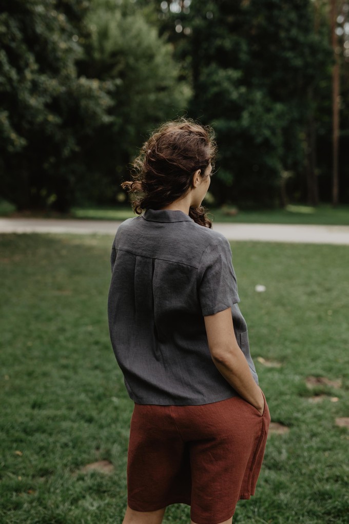 Linen shirt SCARLETT in Charcoal S | sale from AmourLinen