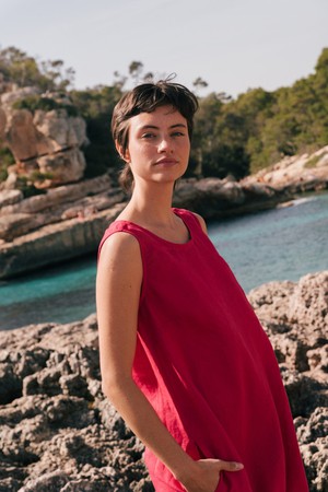 Norah loose linen dress in Viva Magenta from AmourLinen