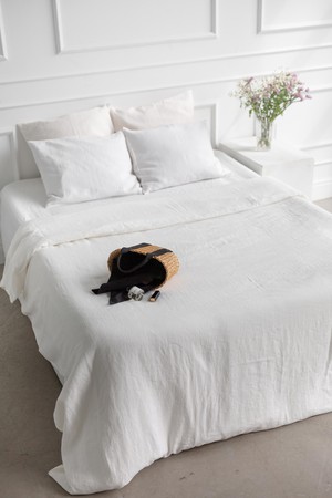 Linen bedding set in White from AmourLinen