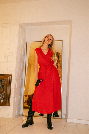 Aurora mid length linen dress in Viva Magenta from AmourLinen