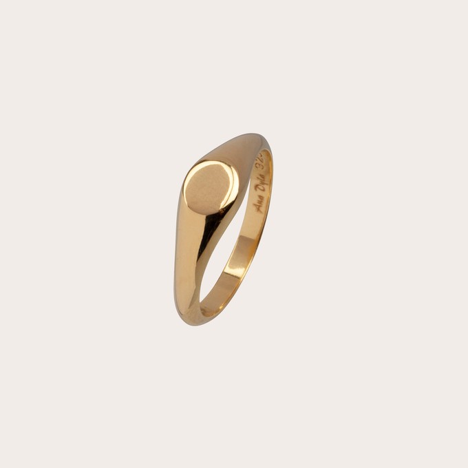 Mila signet ring from Ana Dyla