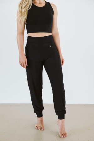 Jasmin Pants / Black from Audella Athleisure