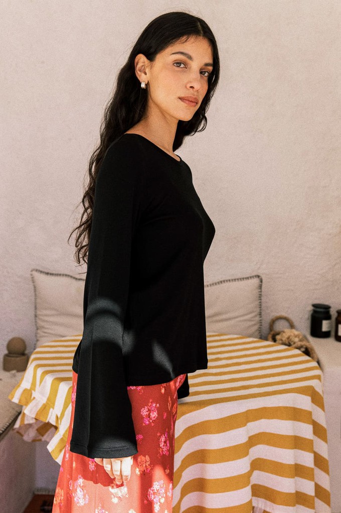 Top Abelia black from avani apparel