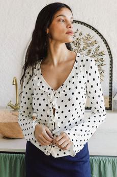 Top Pivoine off-white via avani apparel