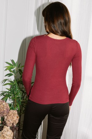 Top Mehonia red from avani apparel