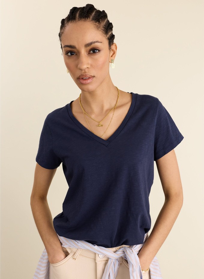 Hanorah Organic V-Neck Tee from Baukjen