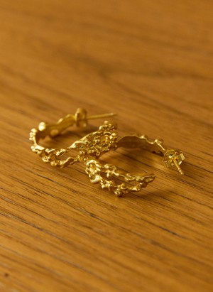Arie Hoop Earrings from Baukjen