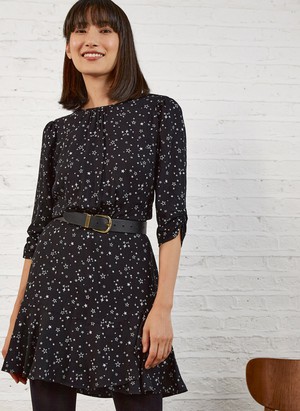 Isabella Dress from Baukjen