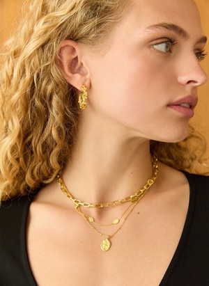 Arie Hoop Earrings from Baukjen