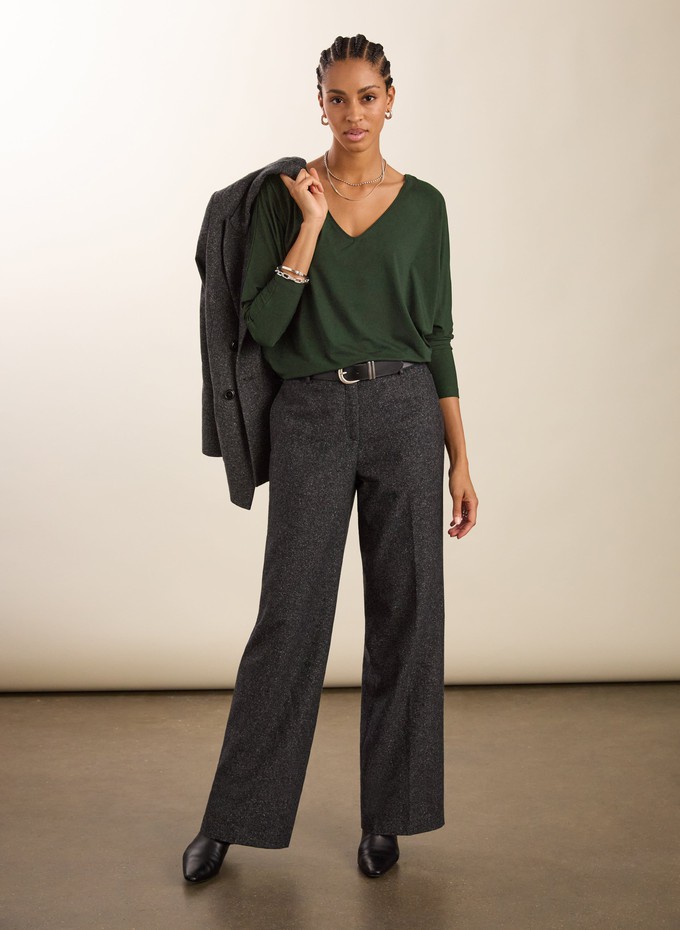 Ella Relaxed V-Neck Top from Baukjen