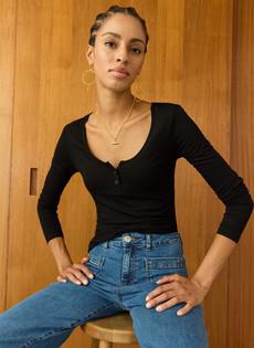 Isla Scoop Neck Henley Top via Baukjen