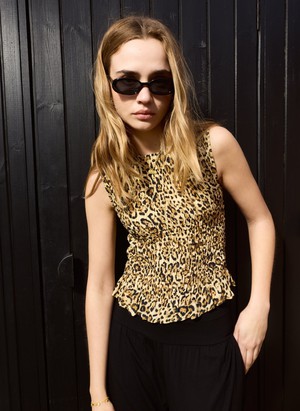 Maggie Printed Sleeveless Smocked Top from Baukjen