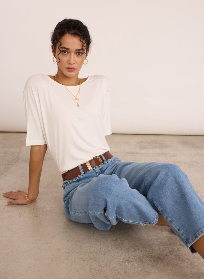 Carrie Relaxed Boat Neck Tee from Baukjen