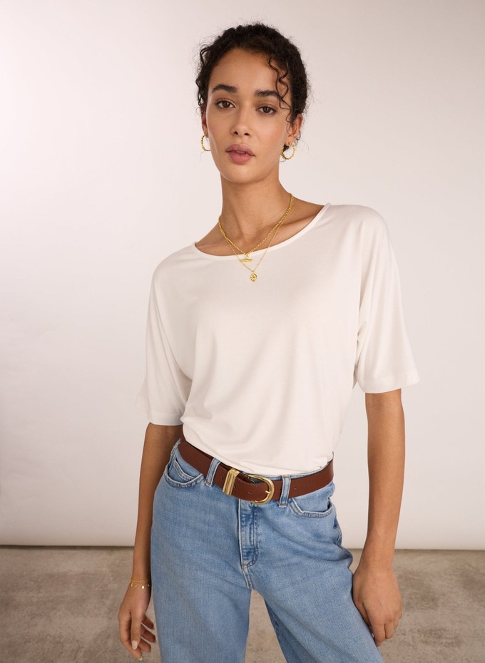 Carrie Relaxed Boat Neck Tee from Baukjen