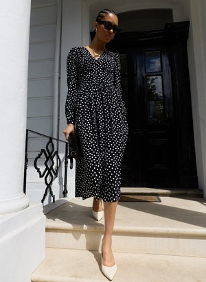 Daryl Printed Midi Dress from Baukjen