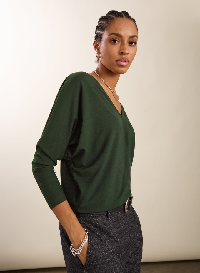 Ella Relaxed V-Neck Top from Baukjen