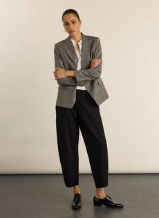 Abbie Ponte Barrel Leg Trousers via Baukjen