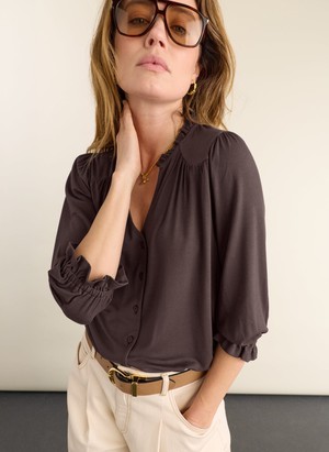 Annie Ruffle Collar Blouse from Baukjen